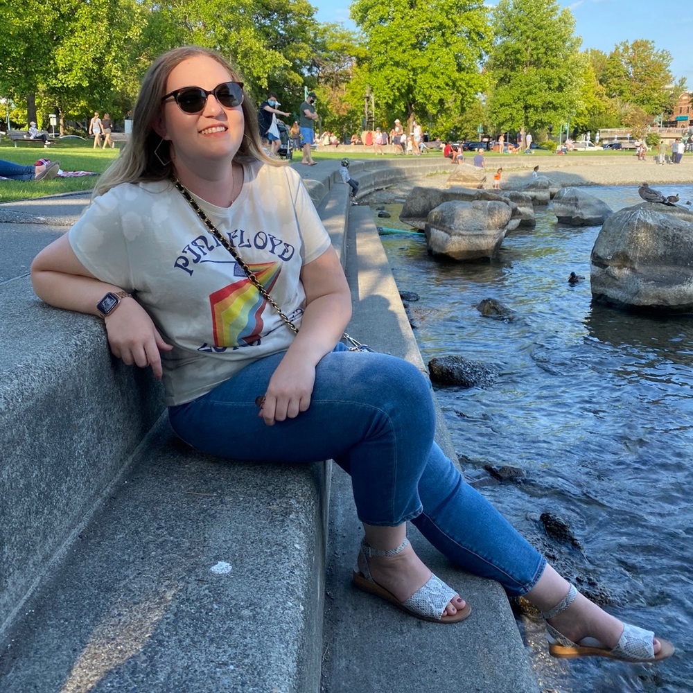 Meet your posher, Jen.